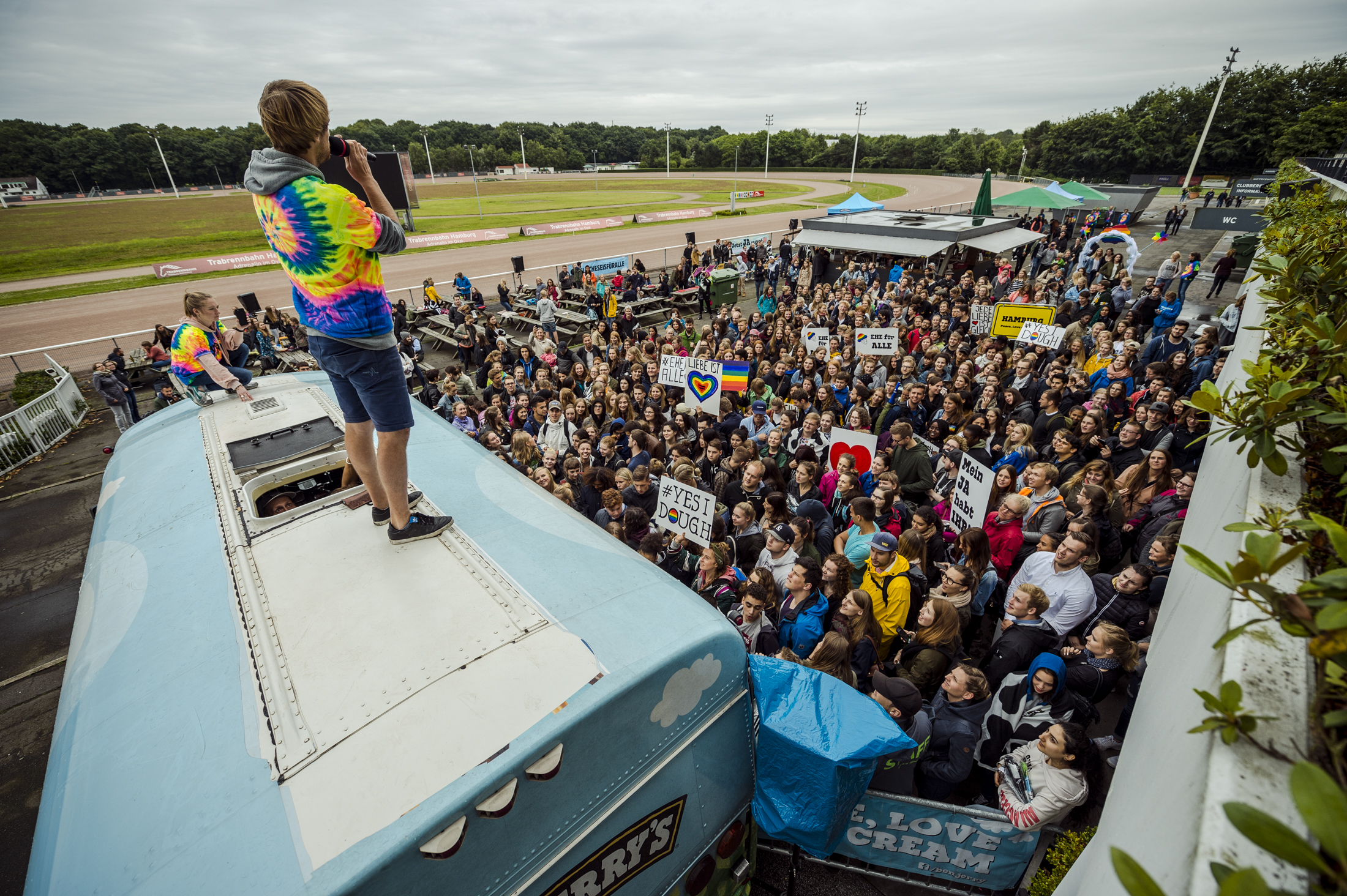 Kreativ Agentur Hamburg Kreativ Konzept Event Out Of Home Ben And Jerrys - DIE YESTIVAL TOUR