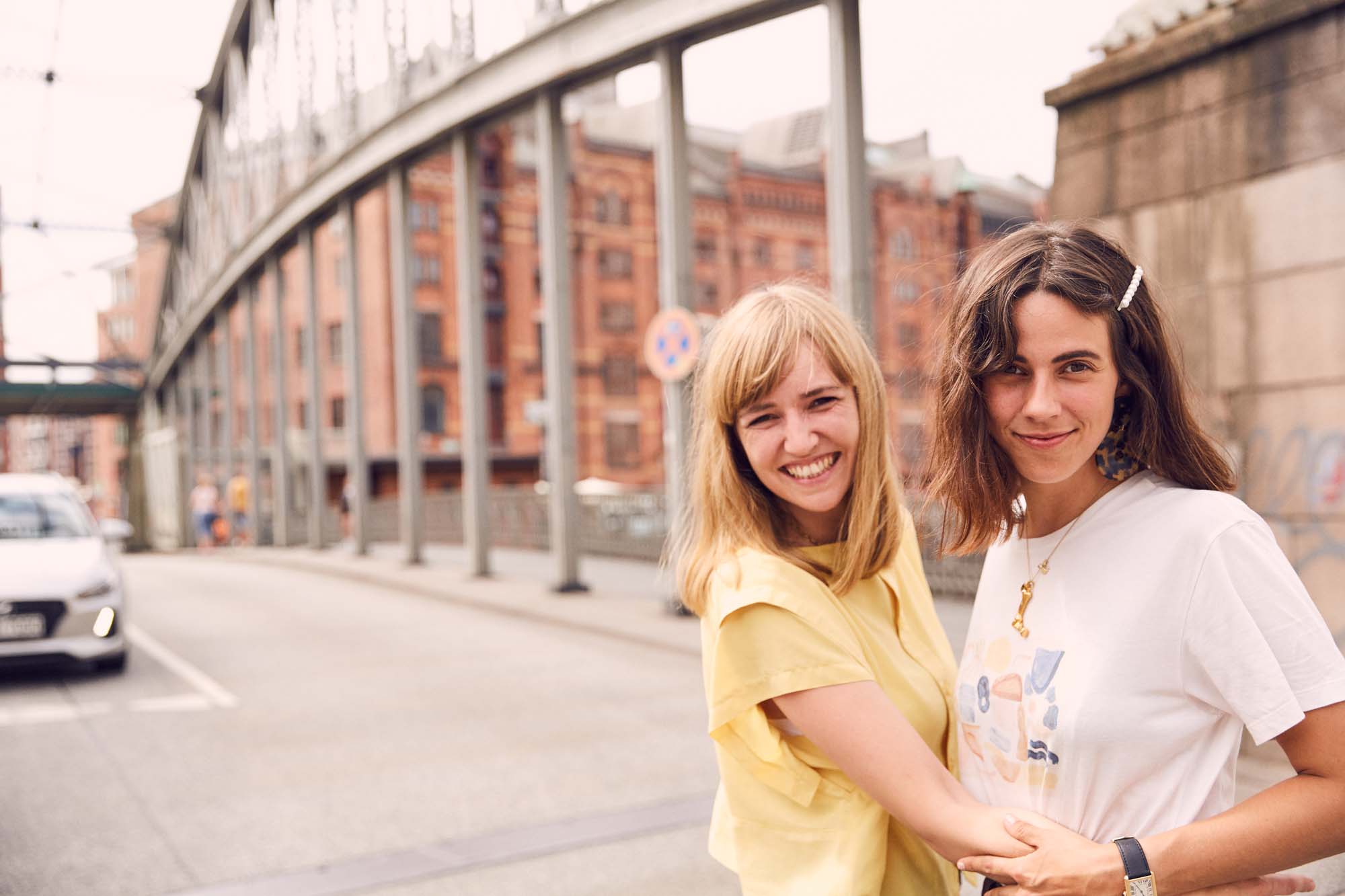 Agentur Für Marken Hamburger Innenstadt Brand Identity DOKYO Spotify Podcast Folgen Dove mit Jayne wayne 